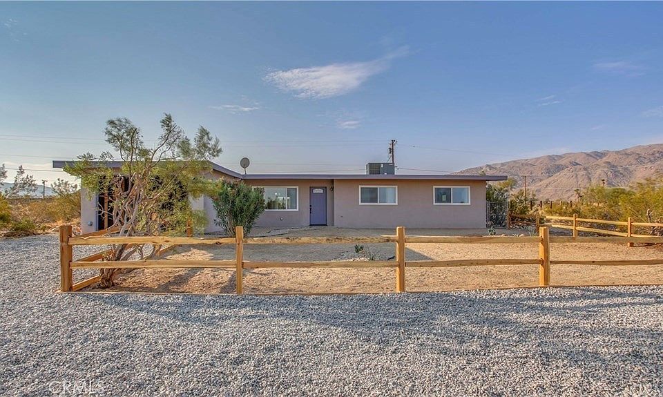 1st image of 74563 Alta Loma Dr
