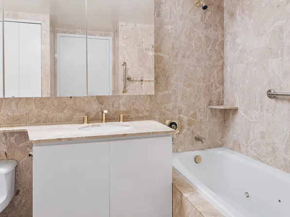 422 East 72nd Street image 7 of 7