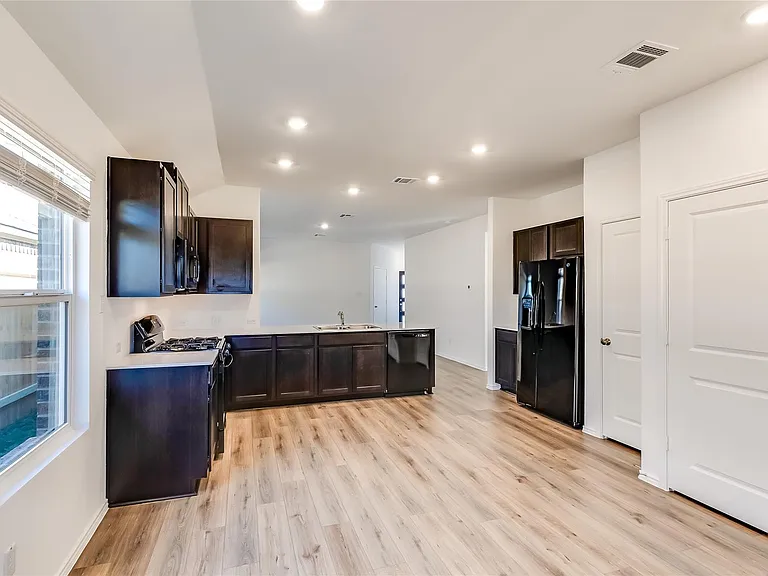318 Canley Loop — Photo 13