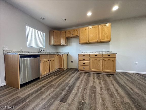 5th image of 711 Avenue H