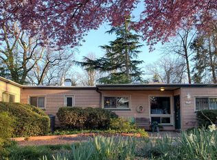 301 2nd St, Riverton, NJ 08077