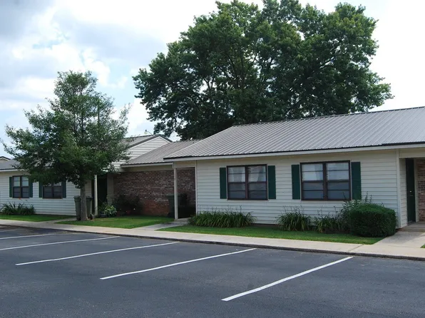 491 E College St #491, Lineville, AL 36266