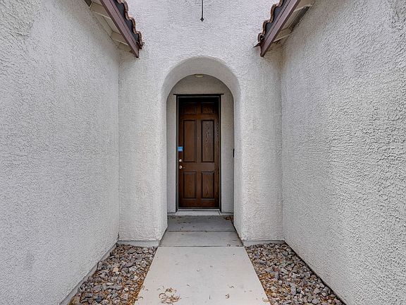 5th image of 4409 Santa Clarita Ave