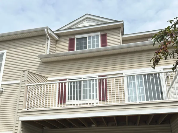 6748 Pine Crest Trl S, Cottage Grove, MN 55016