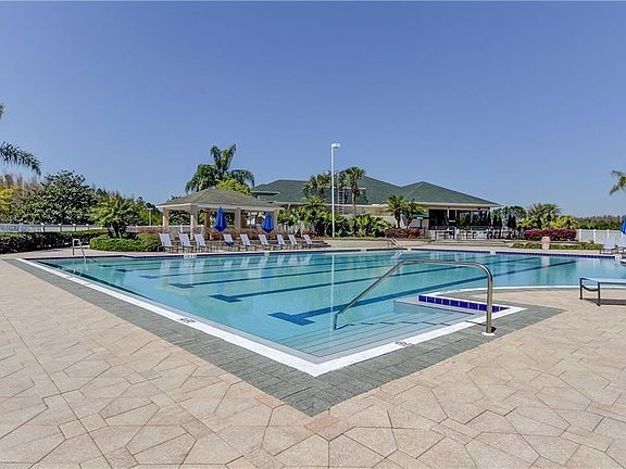 3rd image of 18119 Paradise Point Dr