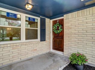 405 Oak Vista Dr, Friendswood, TX 77546