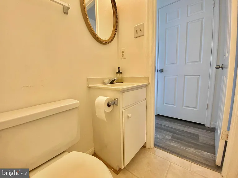 7351 Crestleigh Cir — Photo 19