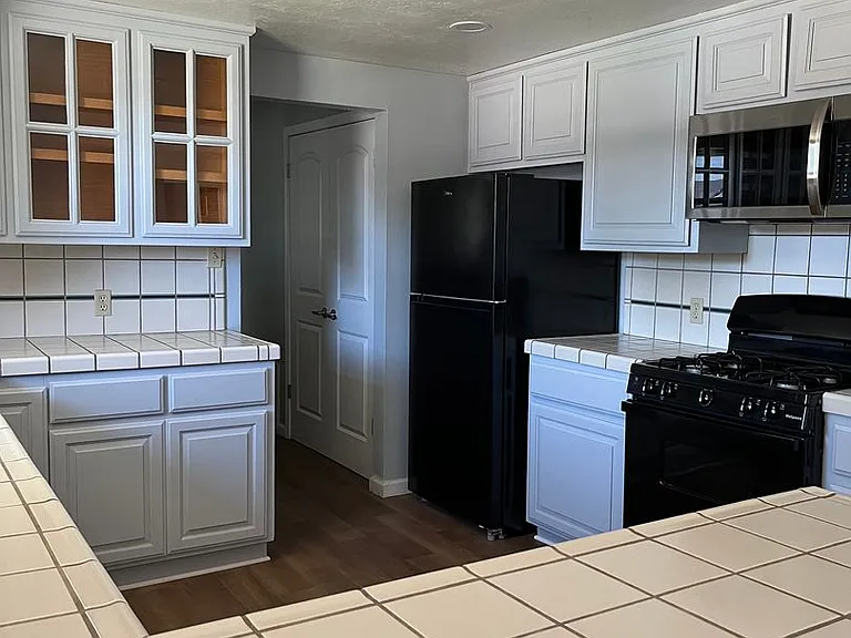 401 N Santa Ana St — Photo 16