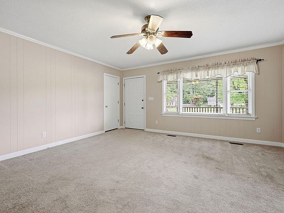 4th image of 4116 Carson Dr