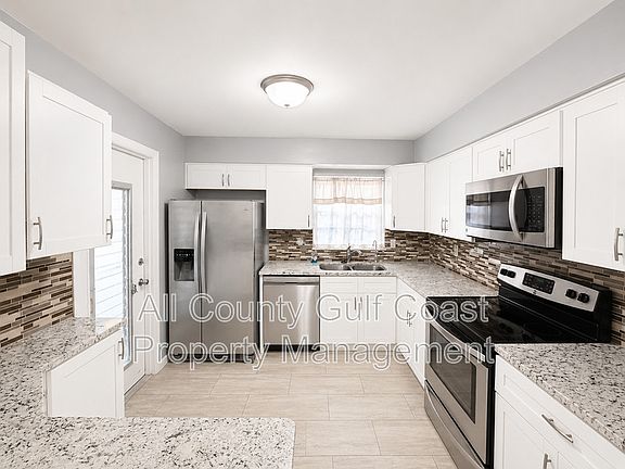 4th image of 309 Degas Dr