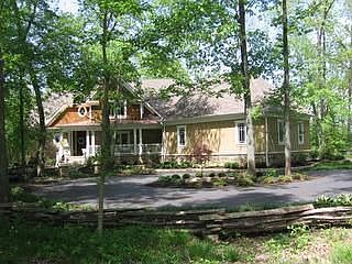 1st image of 440 Trillium Dr