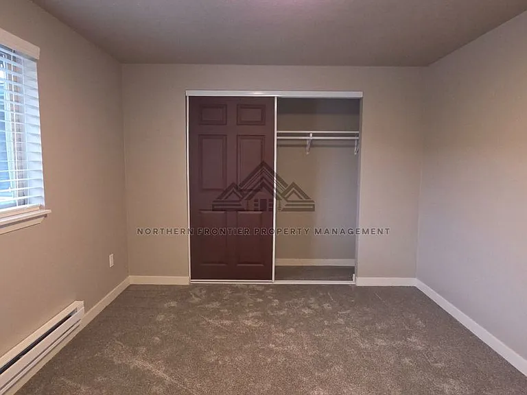 524 E Pine St — Photo 16