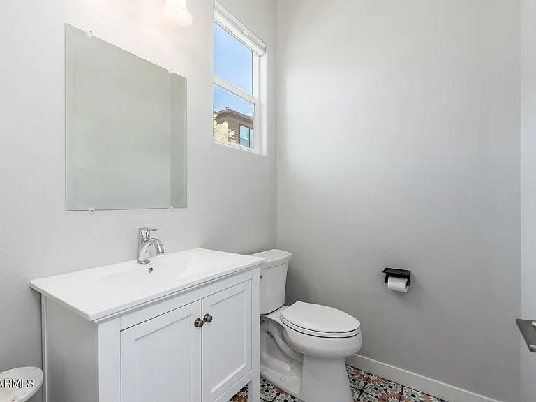 1555 E Ocotillo Rd #9 — Photo 8