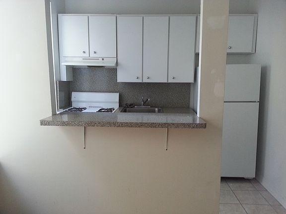3rd image of 4315 45th St APT 4D