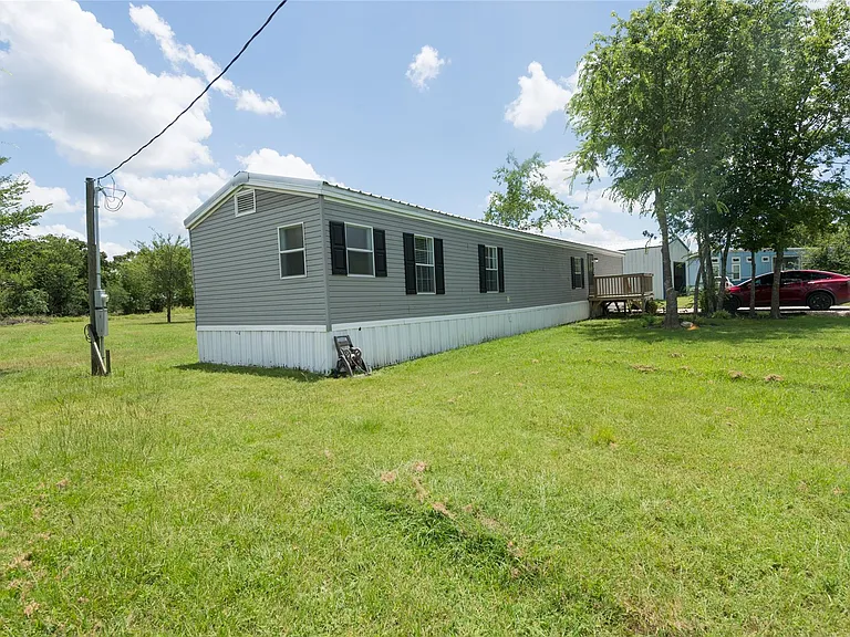 2592 County Road 152 — Photo 28