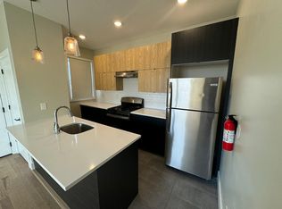 206 22nd St #E5, Irvington, NJ 07111