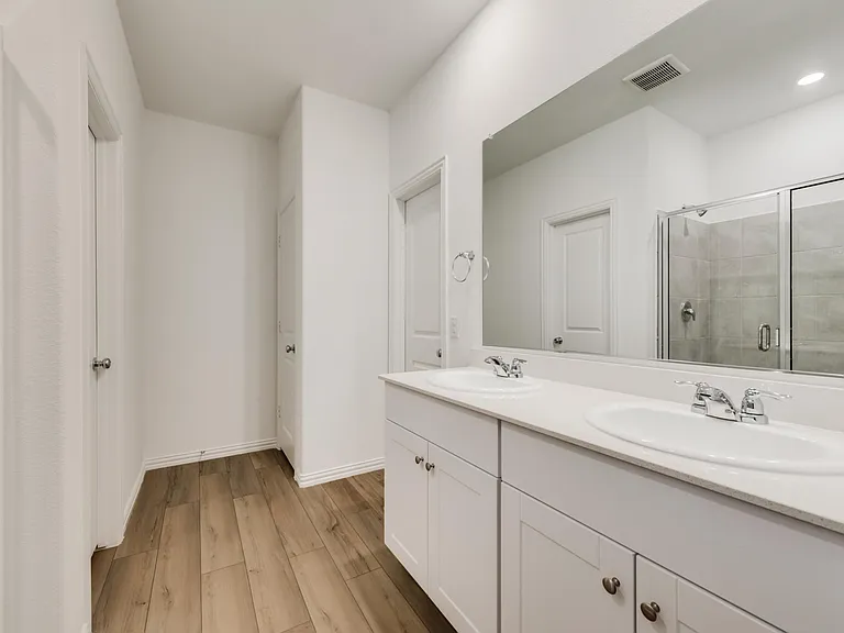 917 Dustwood Dr — Photo 13