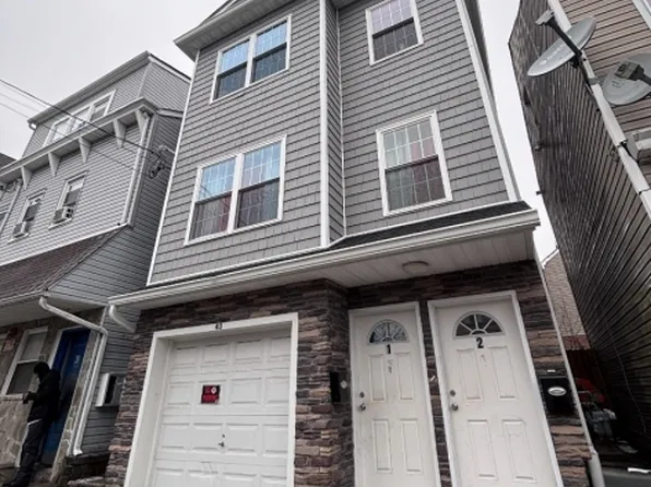 43 Cedar St, Paterson City, NJ 07501