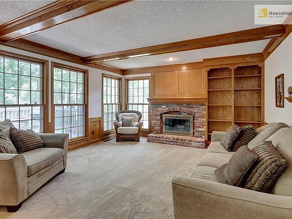 4th image of 11102 Parkview Ave