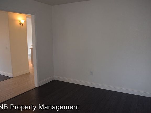 4th image of 3051 Dorchester Way