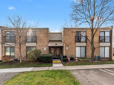 18025 University Park Dr #51, Livonia, MI, 48152