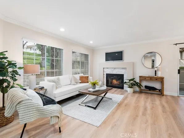 24361 Conejo APT 4, Laguna Hills, CA 92656