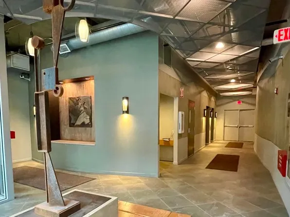 100 W 5th St APT 507, Royal Oak, MI 48067