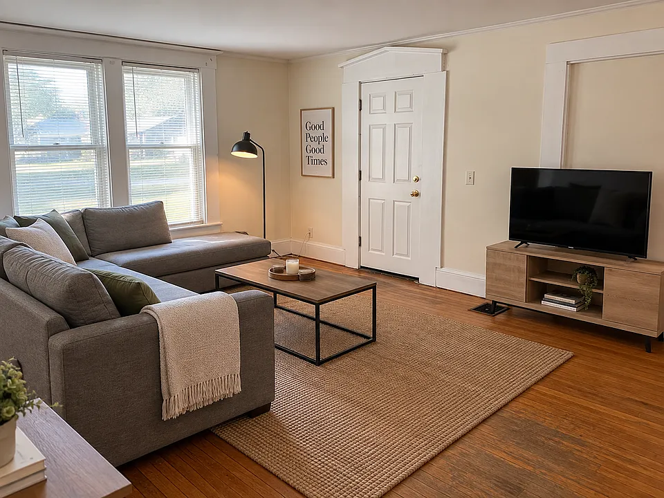 15 Pleasant St