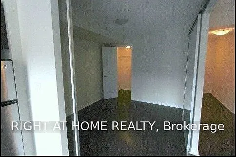 352 Front St W #413 — Photo 13