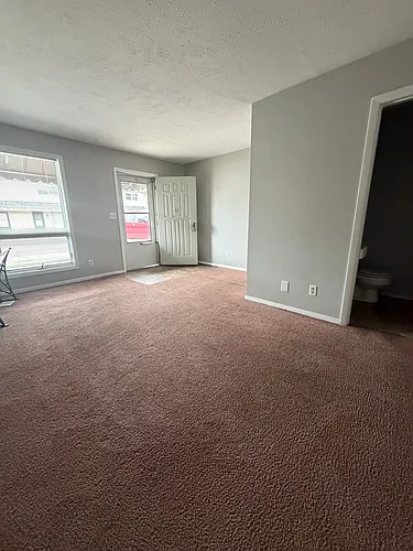 2104 E Empire St #5 Photo 1