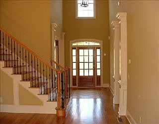 4th image of 527 Honey Suckle Ct
