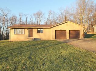 3337 Twin Hills St NW, Uniontown, OH 44685