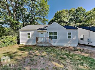1283 Gus Thornhill Jr Dr, East Pt, GA 30344