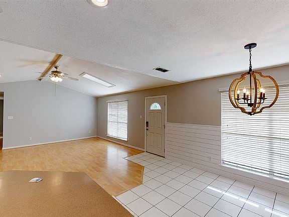 3rd image of 15662 County Road 4191