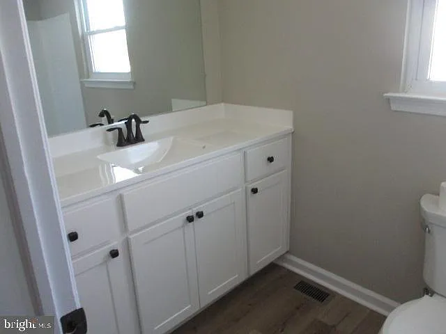 3 bed, 1228 sqft, $2,600 — Photo 4