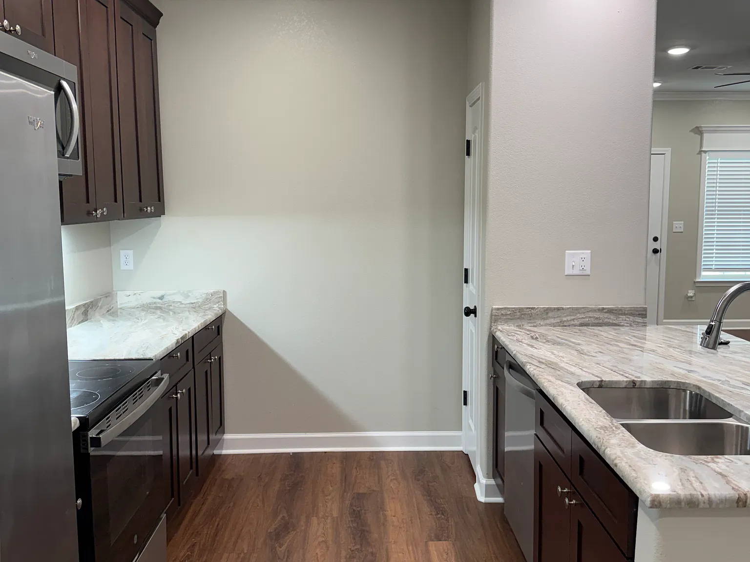 2 bed, 1145 sqft, $1,250 — Photo 4