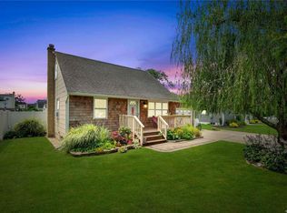 166 Throop St, West Babylon, NY 11704