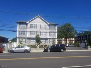 1200 W Saint George Ave, Linden, NJ 07036