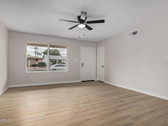 4th image of 8119 E DAHLIA Drive