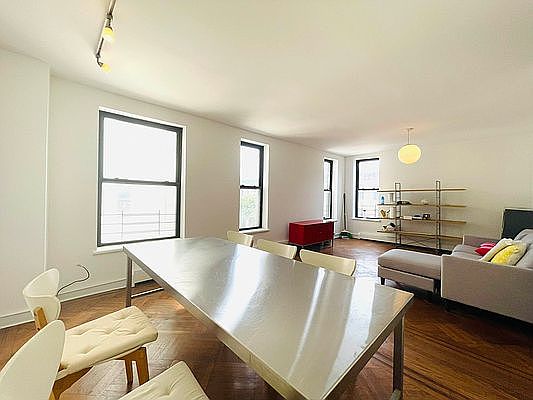 4th image of 456 Lincoln Pl #3