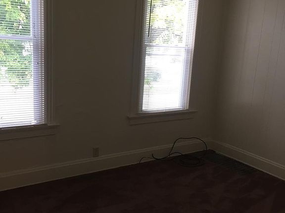 5th image of 1342 Kahn Ave