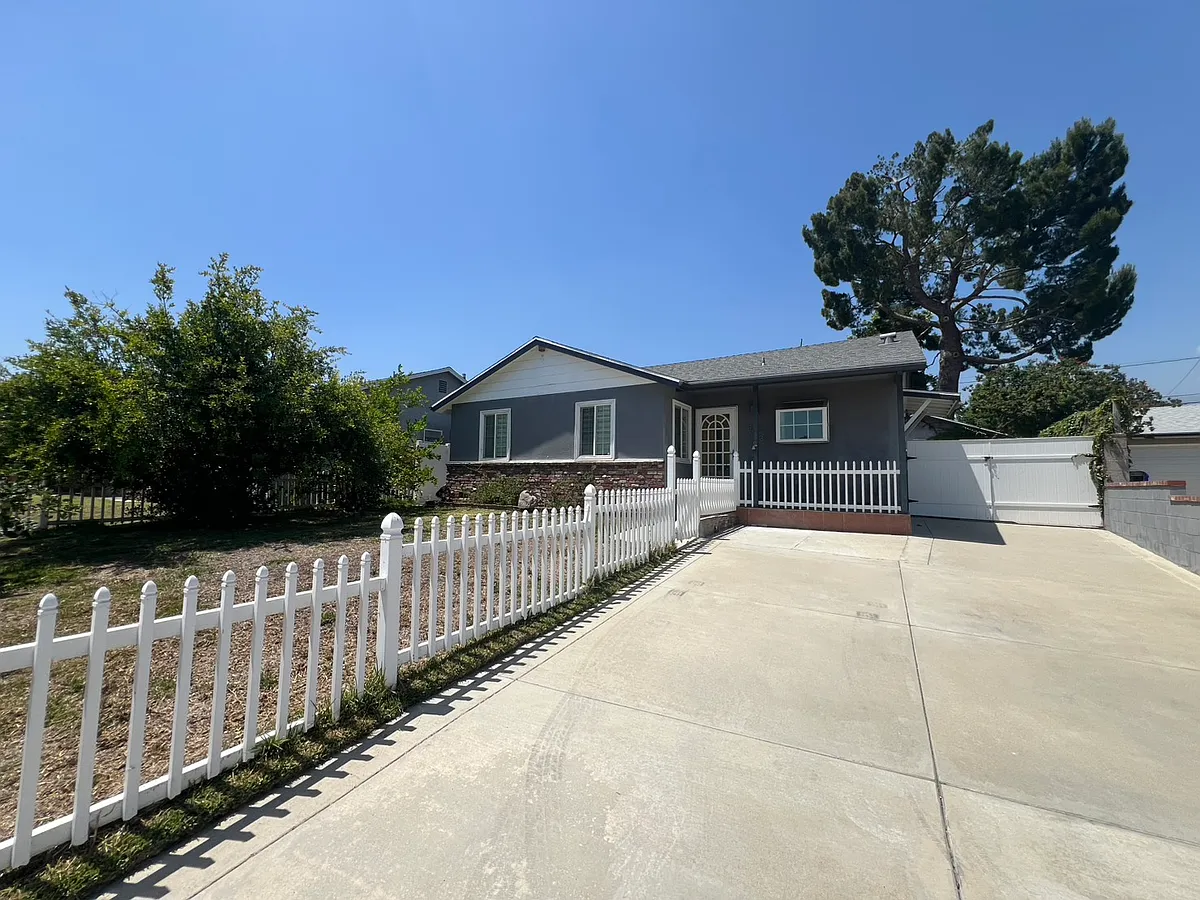 Building Photo - 8913 Jaylee Dr
