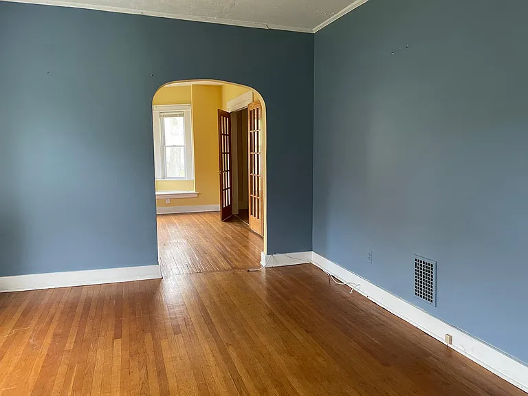 85 Spruce Ave — Photo 5