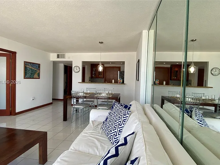 401 Ocean Dr #722 — Photo 7