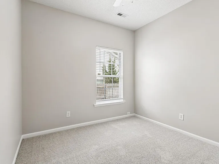 108 Nathan Pl — Photo 11