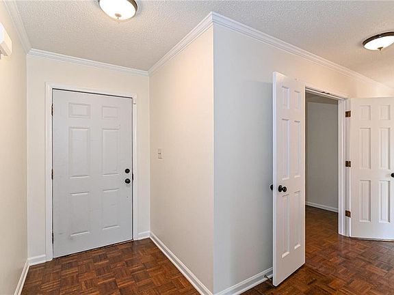 4th image of 5342 Whitemarsh Ln