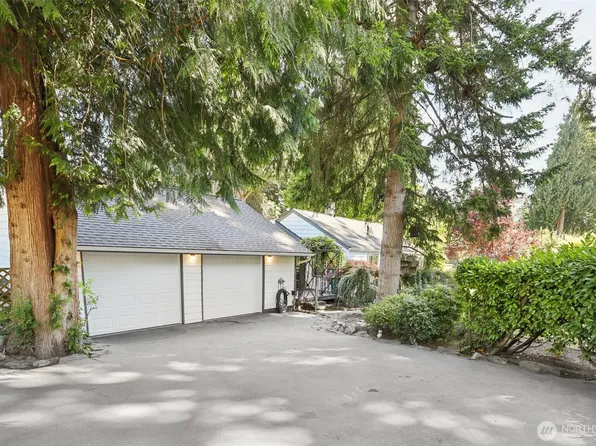 16004 74th Avenue NE, Kenmore, WA 98028