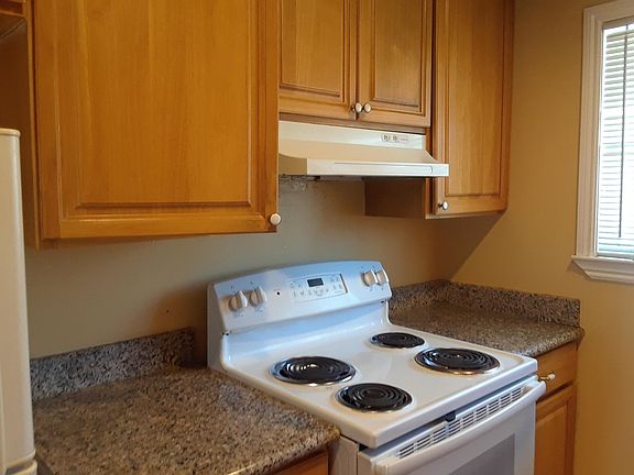 2nd image of 525 S Willard Ave #8