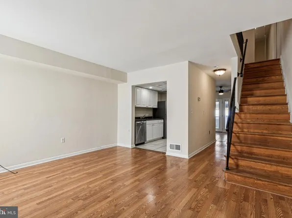 1786 Belle Dr, Annapolis, MD 21401