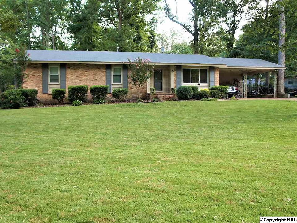 1st image of 217 Forest Hills Dr